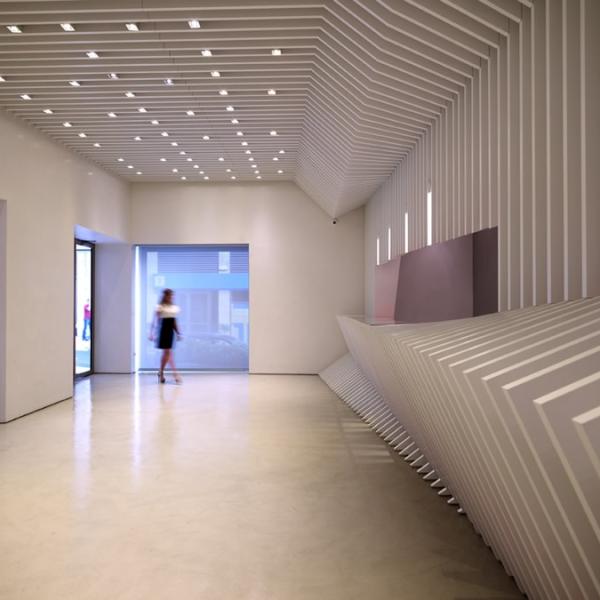 Lobby design for a shipping company