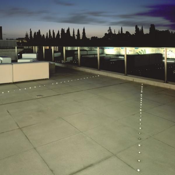 Penthouse and roof garden in Athens